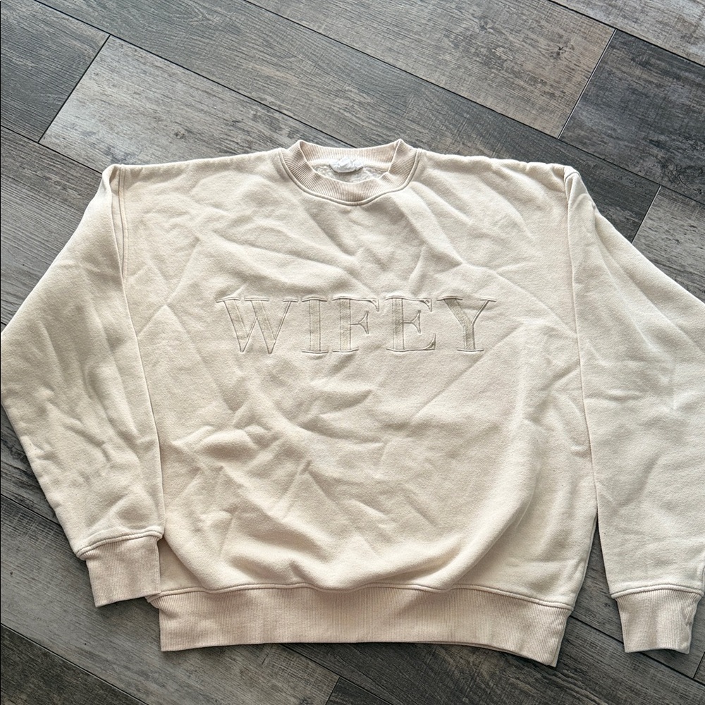 Elegant Cream 'WIFEY' Women's Crewneck Sweater